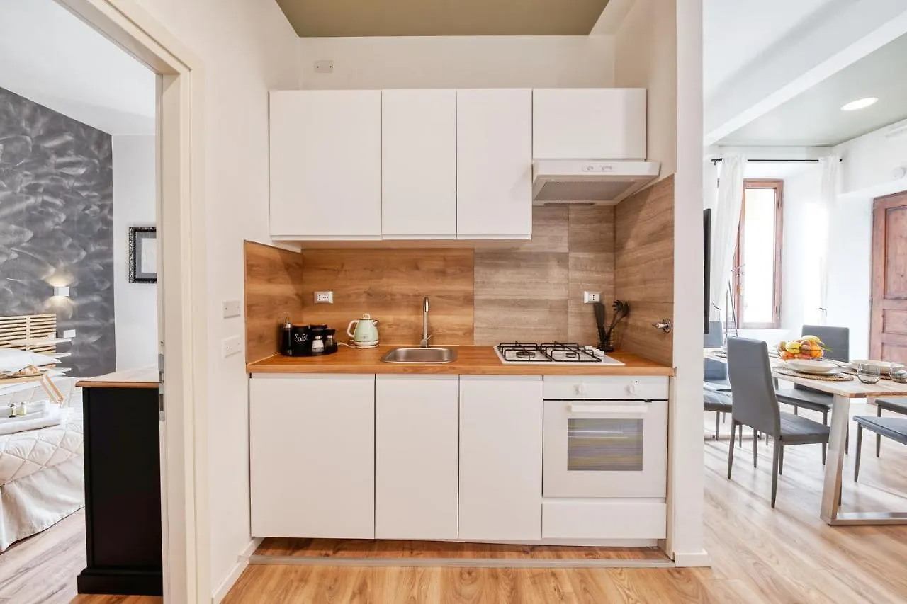 3 Rooms 3 Bathrooms - Lovely Apartment Close The Vatican Rome